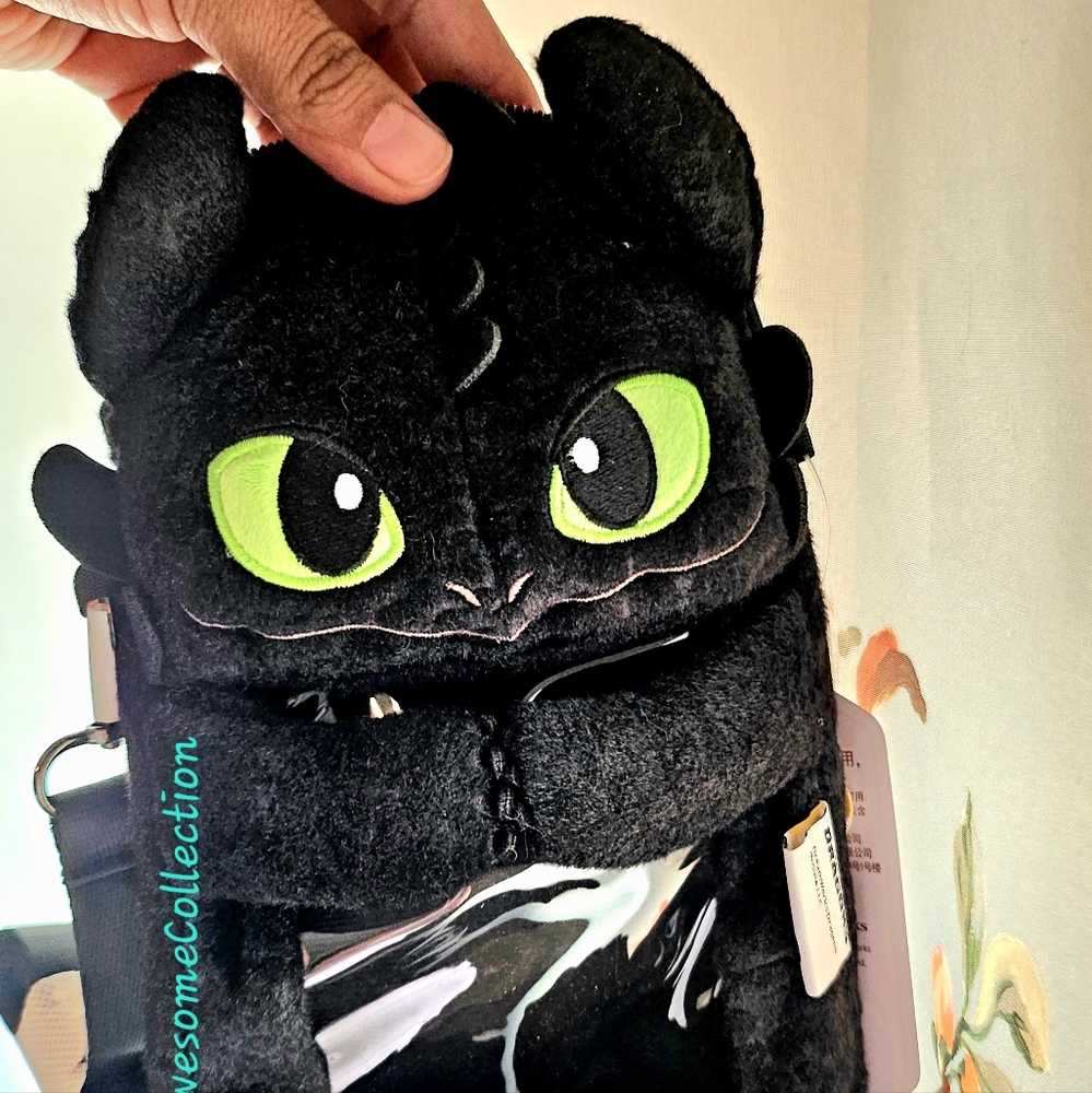 How to Train your Dragon, Toothless Velvety crossbody bag Very RARE